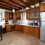 Eirini Apartment Kourelio