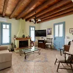 Apartment Eirini *